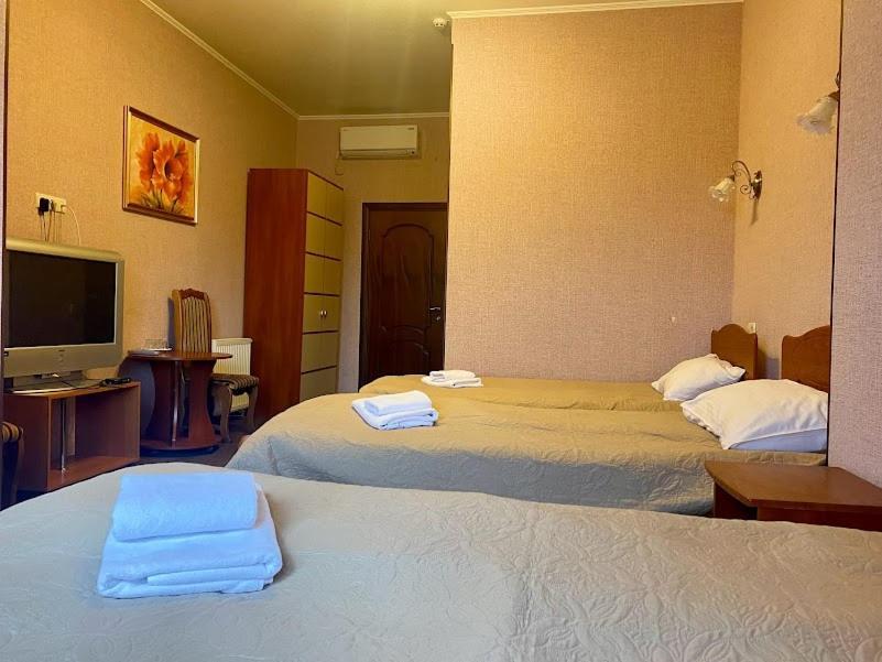 בוריספיל Golden Lion Hotel מראה חיצוני תמונה
