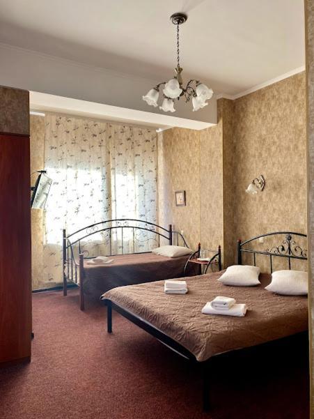 בוריספיל Golden Lion Hotel מראה חיצוני תמונה