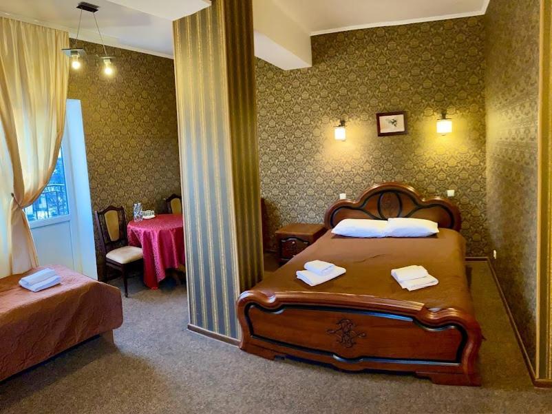 בוריספיל Golden Lion Hotel מראה חיצוני תמונה