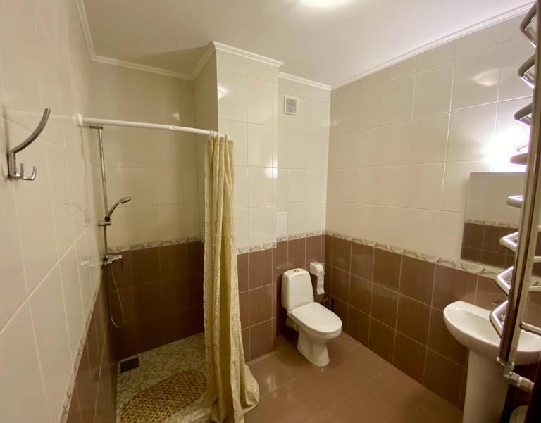בוריספיל Golden Lion Hotel מראה חיצוני תמונה