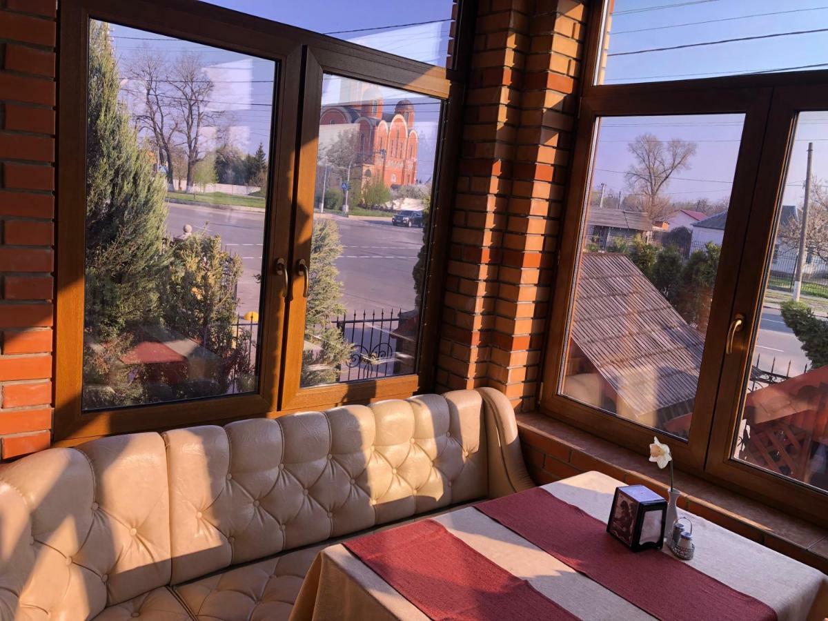 בוריספיל Golden Lion Hotel מראה חיצוני תמונה